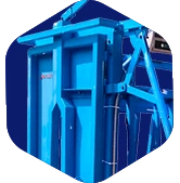 Detalle del diseño ergonómico y eficiente de la báscula ganadera Quiñonez, optimizado para facilitar el manejo del operador